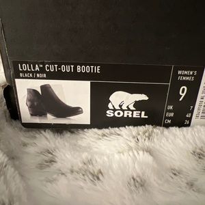 Sorel Lolla Cut-Out Booties